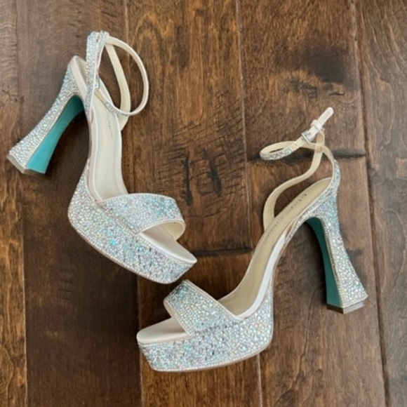 Betsey Johnson Sparkling Silver Heels - Picture 3 of 4